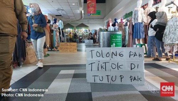 Terus Merugi Akibat TikTok Shop, Pedagang di Pasar Tanah Abang Lakukan Protes